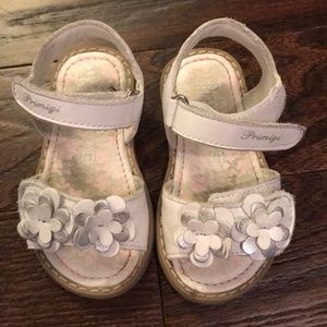 Primigi white flower sandal size 21